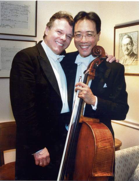 ptrLIVsymphanniv7022016