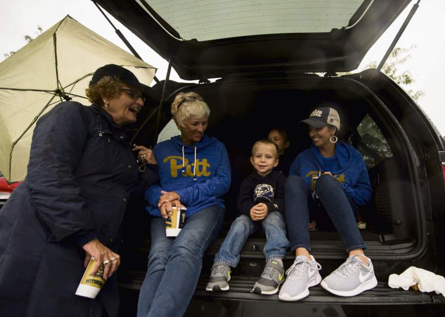 ptrPittPennStateTailgate010909182 ptrPittPennStateTailgate010909182