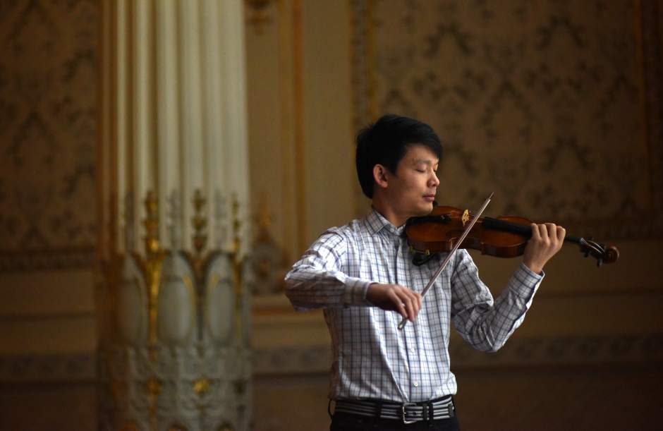 Slide 
													
													1