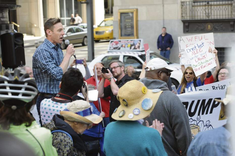 Slide 
													
													6