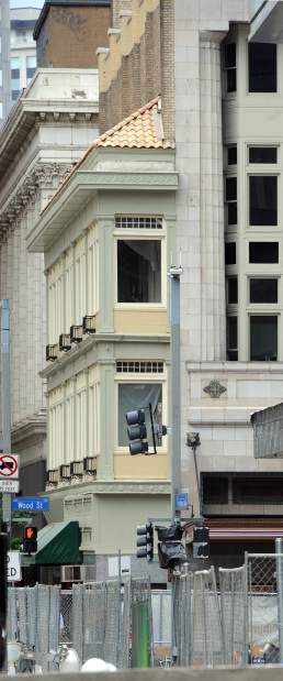 ptrfacades1051915