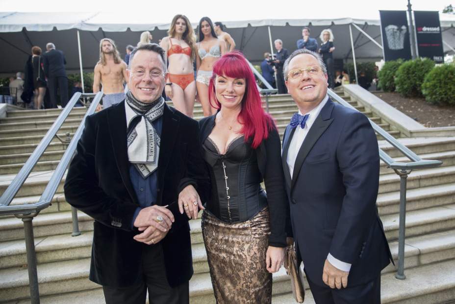 Slide 
													
													10