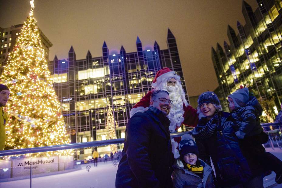 ptrlightupnightlive003111718
