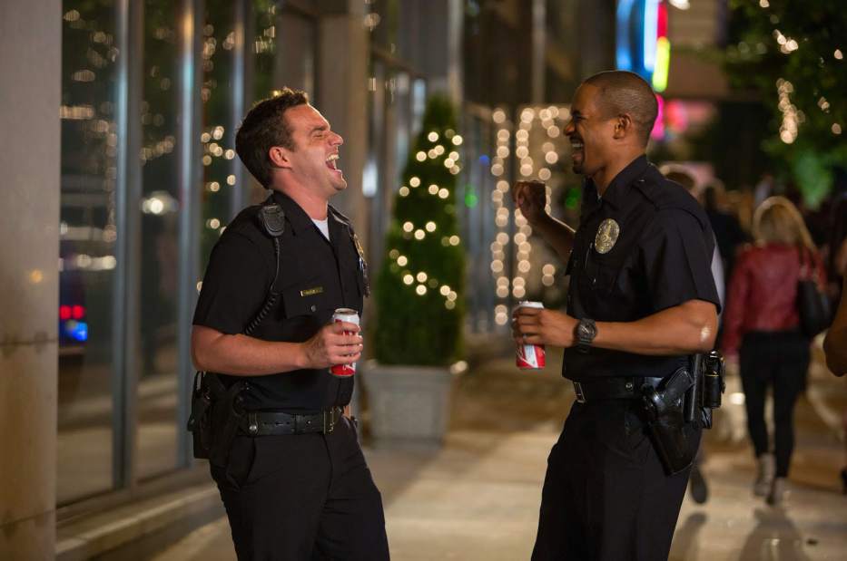 ptrlivMovCops081314