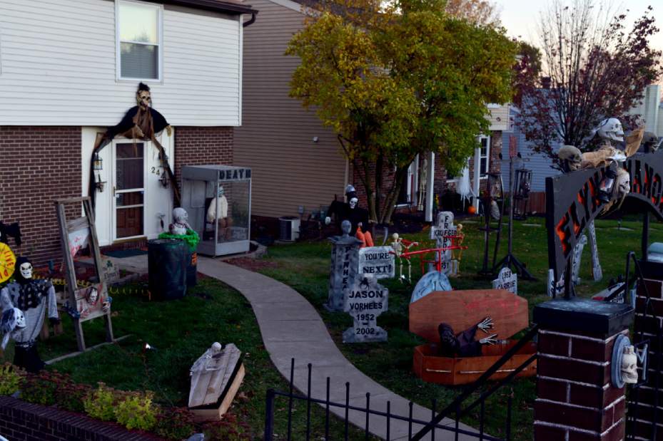 ptrlivhallowhouses05103114