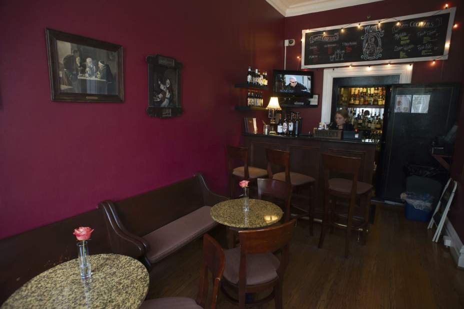 ptrlivhotelbars010713161