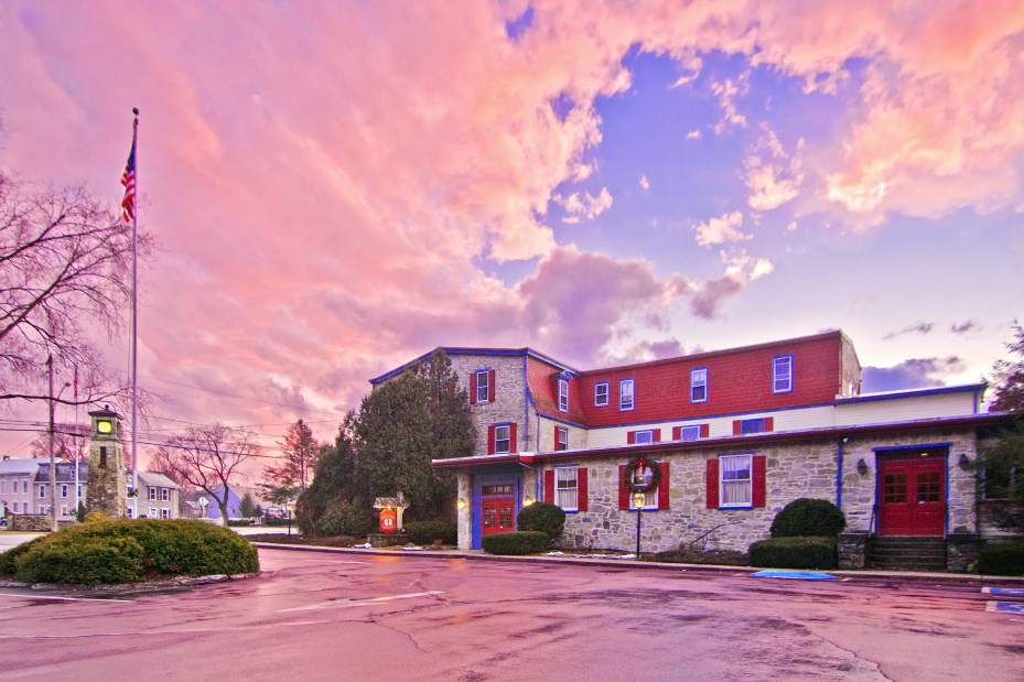 ptrlivrtTavern042714