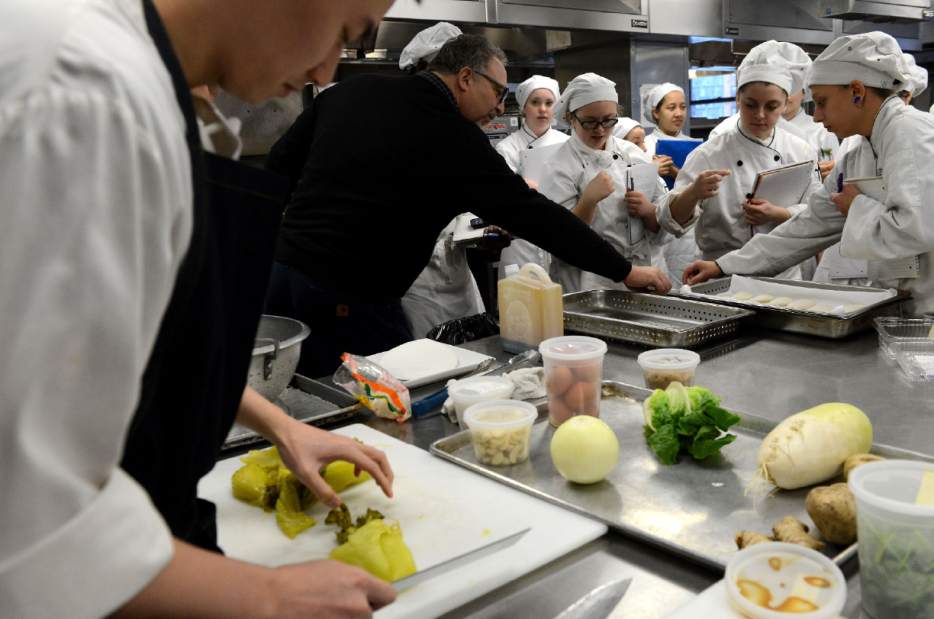 ptrlivtasteofart01011915