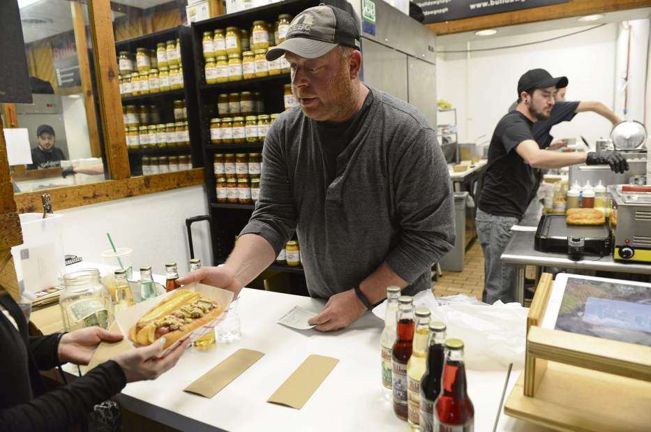 ptrnovaplace01043016