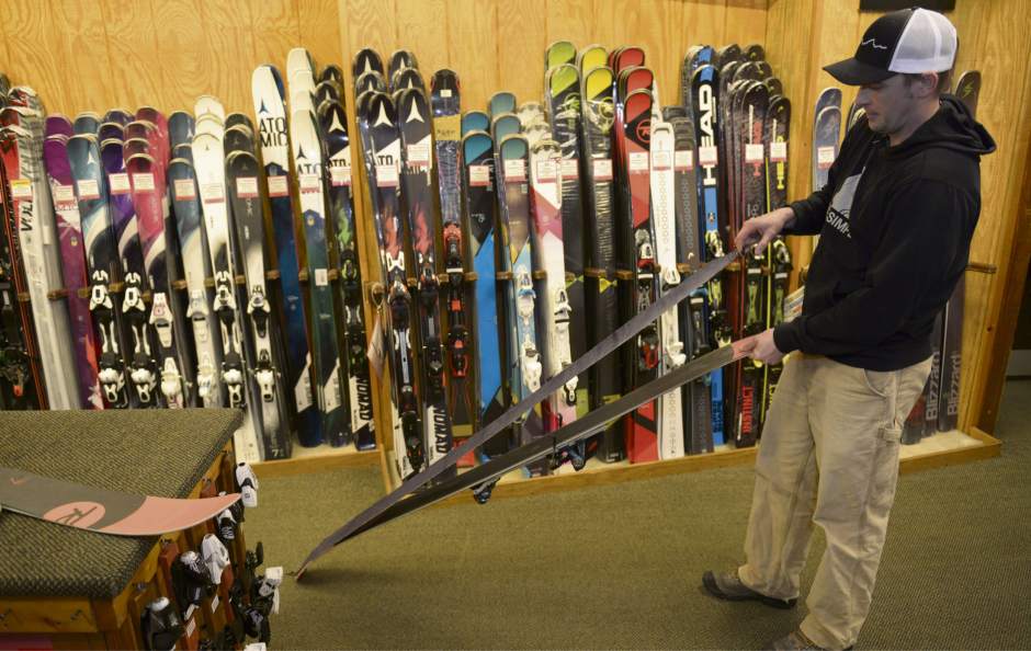 ptruphillskiing4112715