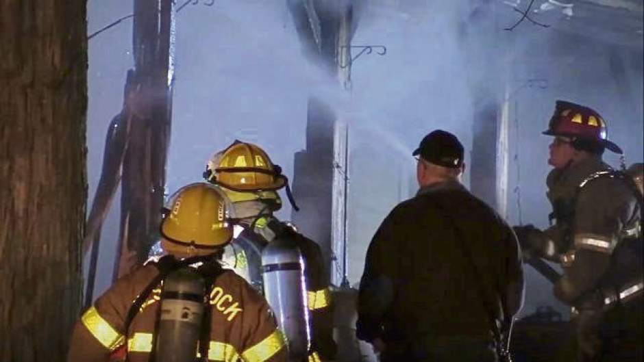 ptrxmaslightfire122217