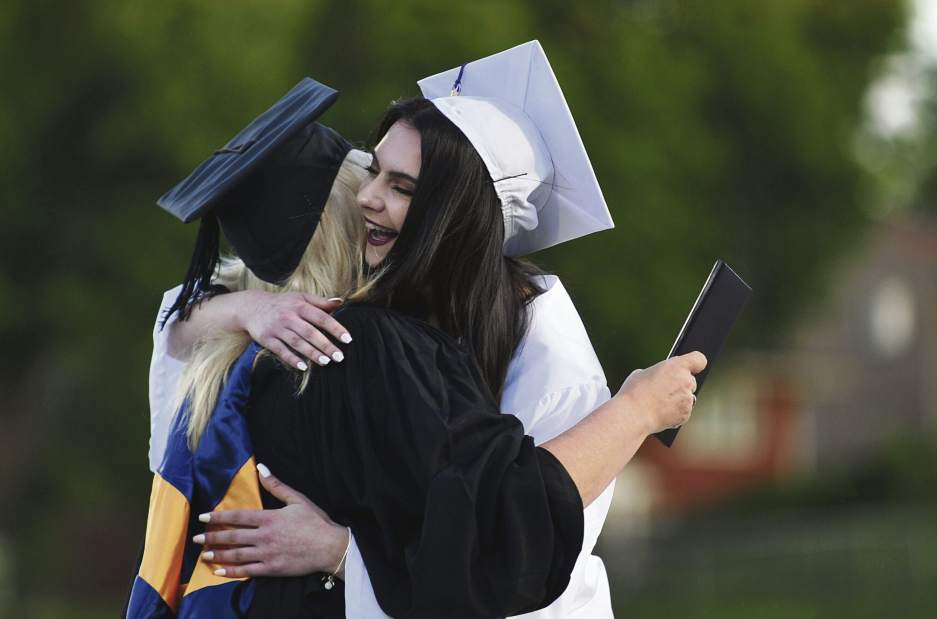 shrloBHSgrad17061418