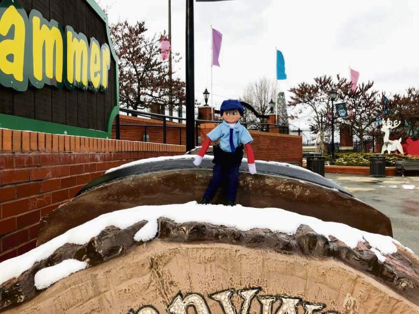 sigsocialpoliceWM2032918