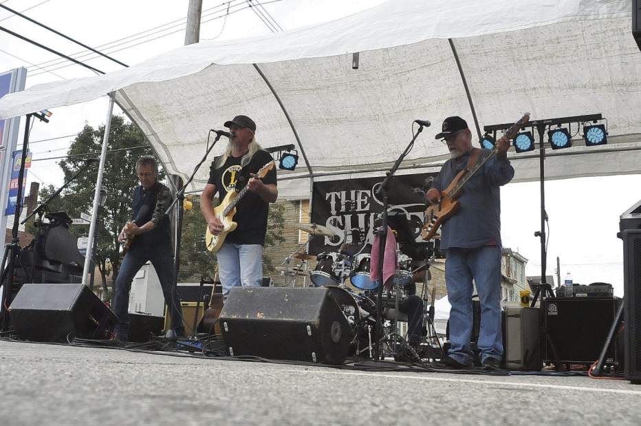 Slide 
													
													4