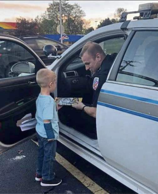 vndBrianShawWithBoy111817 vndBrianShawWithBoy111817