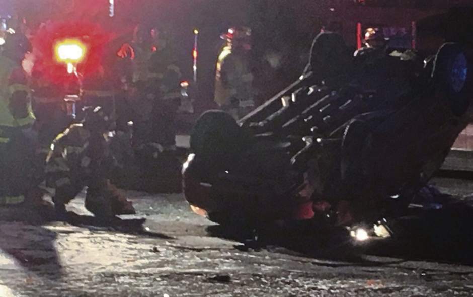 vndLBCarOnRoof2123017