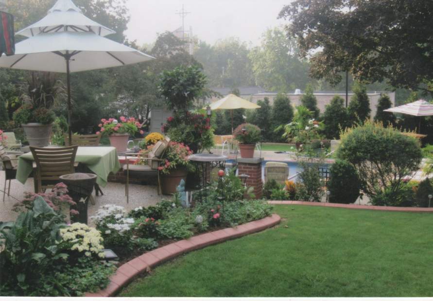 vndLIVoakgarden2062314