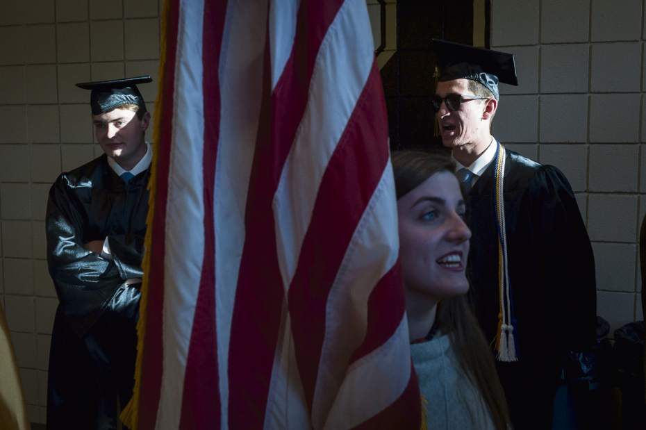 vndRiverviewGrad0602172