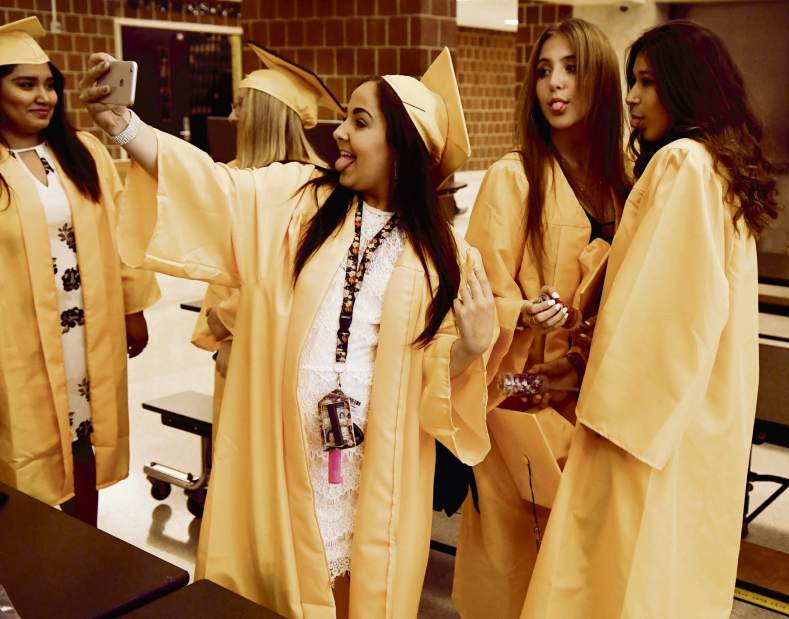 vnddeerlakesgrad01060818