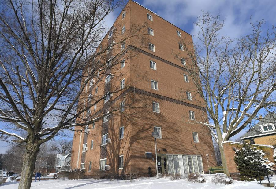 vndgoldentower0118181