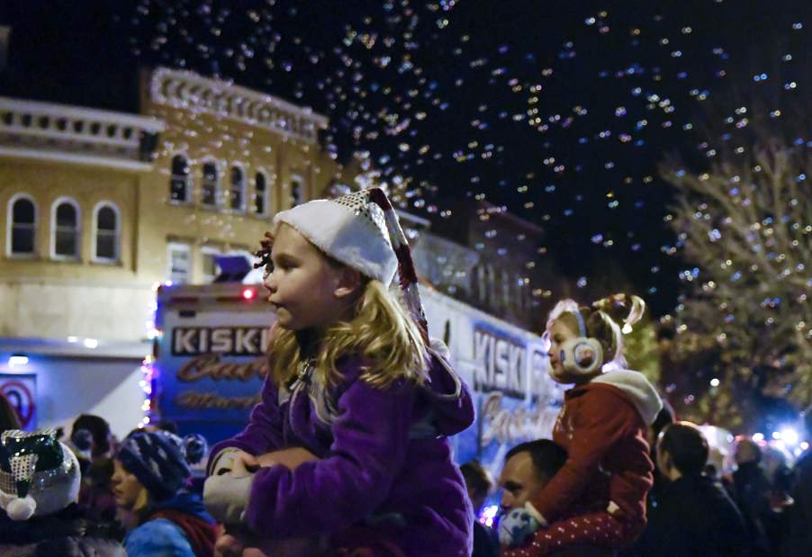 vndlovandyparade1125171