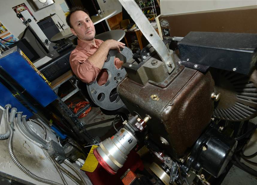 vndoaksredeux2071114