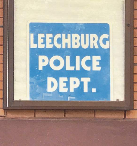 webLeechburgPoliceSign
