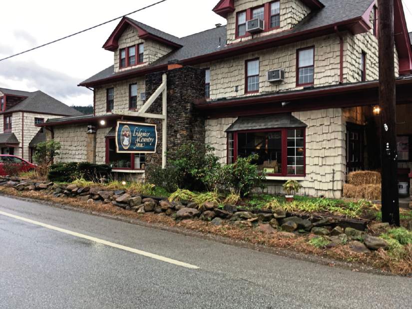 505814LigCountryInn