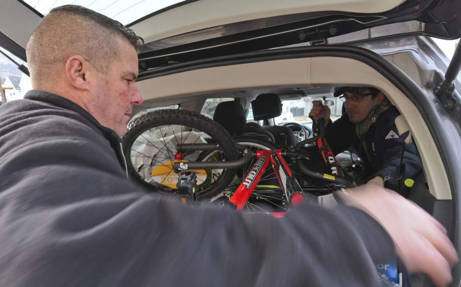 507110VNDBikeGiveAway2121318