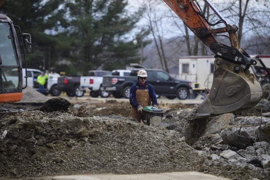 539085gtrUnityGarage001121518