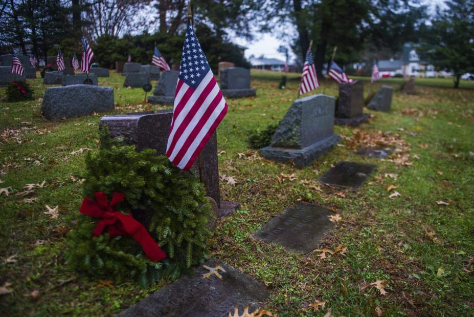 542170GTRLOwreaths3121618 542170GTRLOwreaths3121618