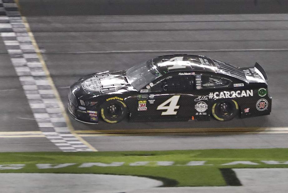 Kevin Harvick wins 1st of 2 qualifying races for Daytona 500