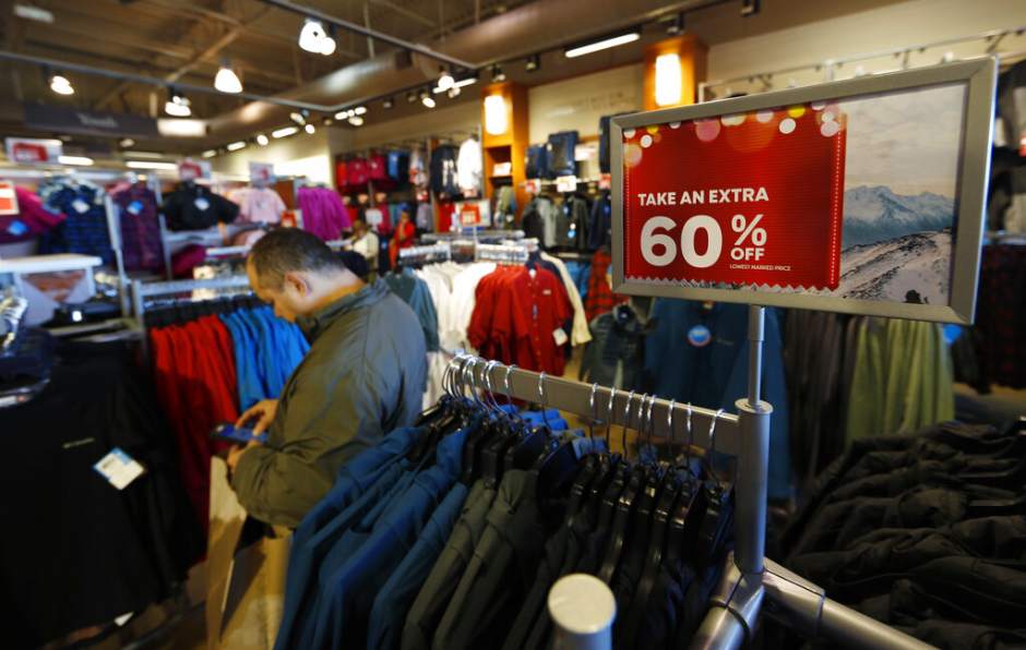 Growth outlook weakens as a result of disappointing retail data