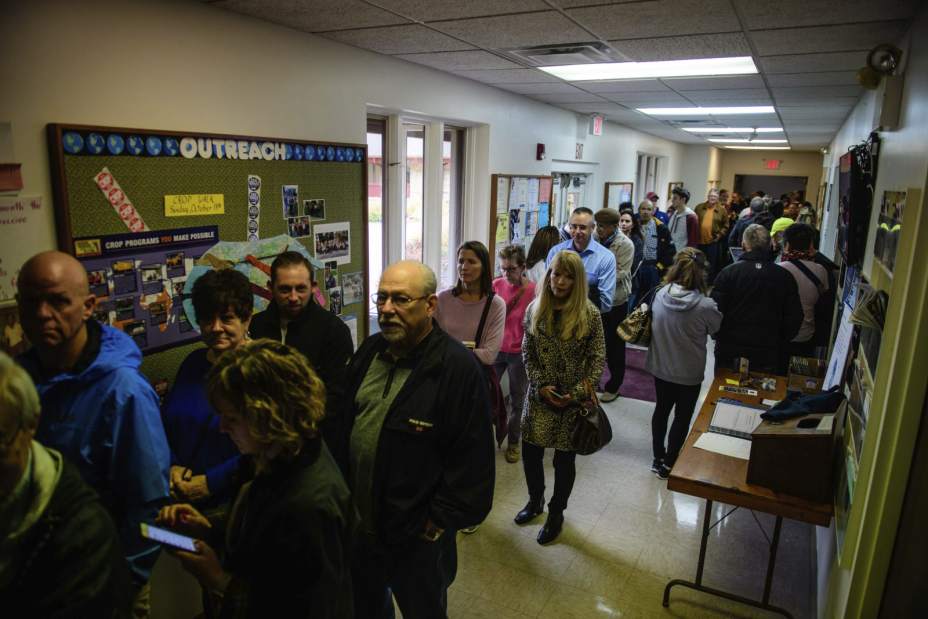 415675gtrelecfeature004dk110718jpg