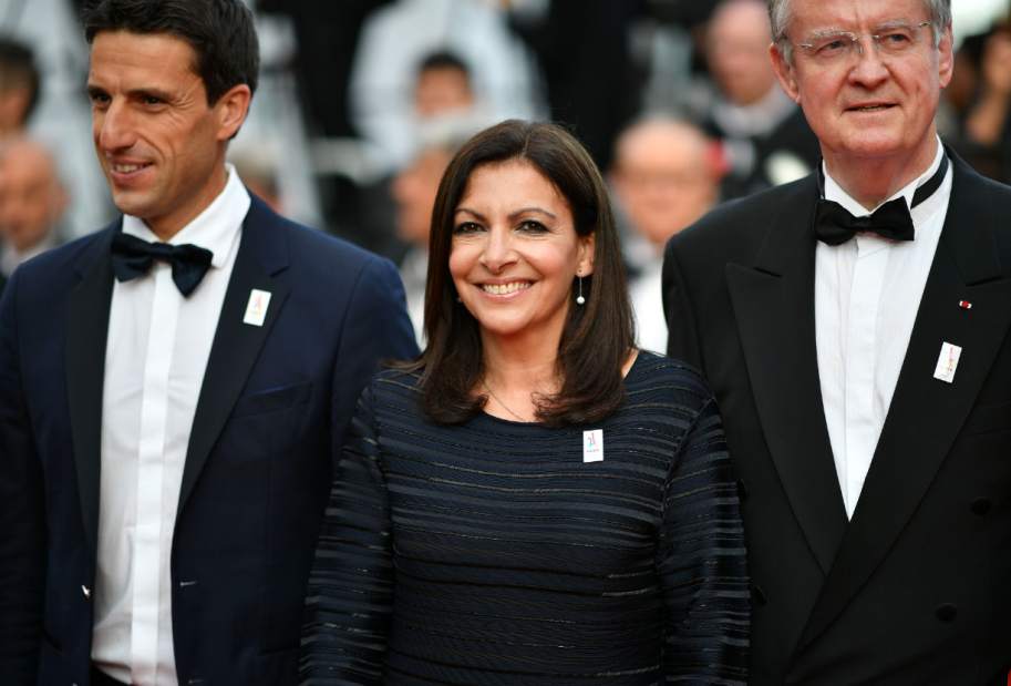 AFPOV2QMjpg AFPOV2QMjpg