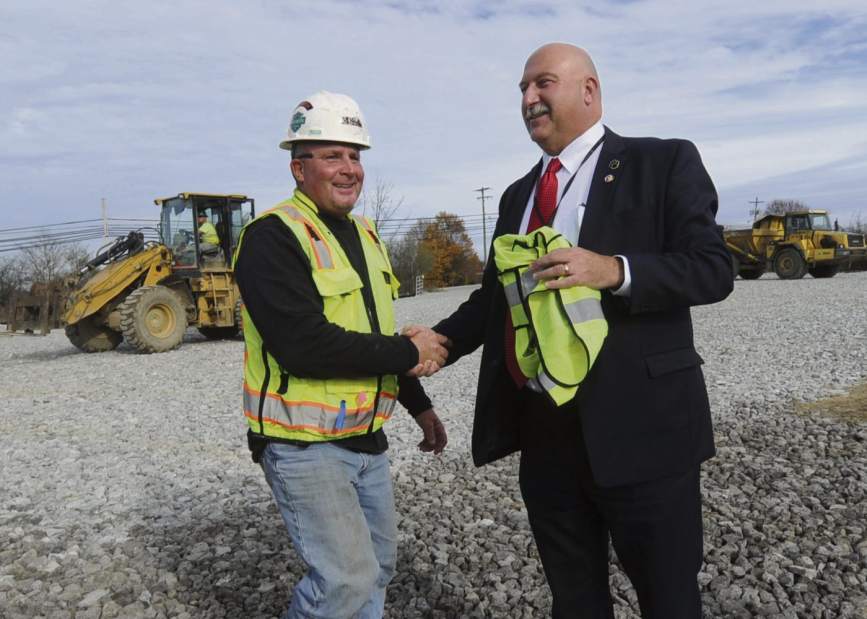 SHRTJSchool2111215jpg