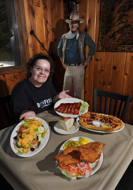 VNDTKDINING081612jpg