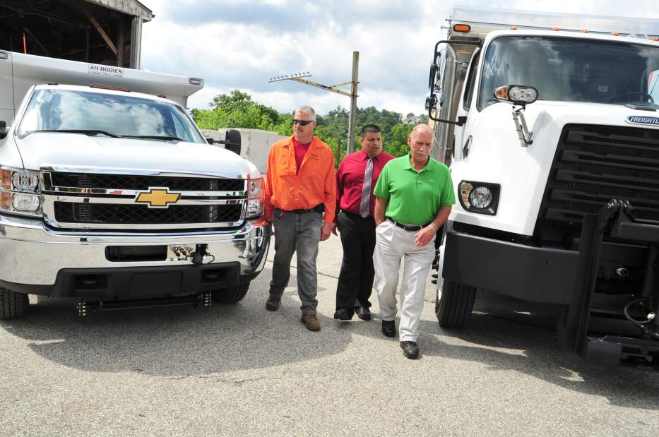 dnmcknewtrucks1073113jpg