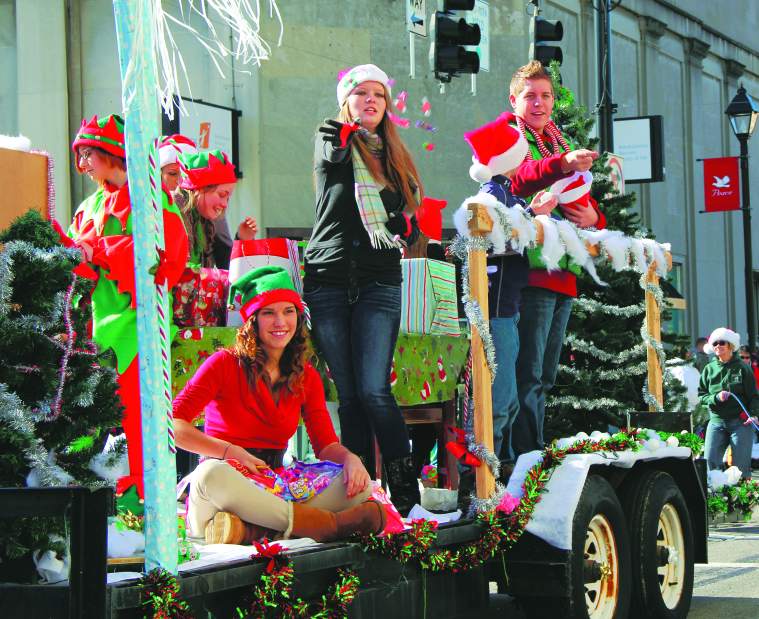 Huntingdon tn christmas parade 2022