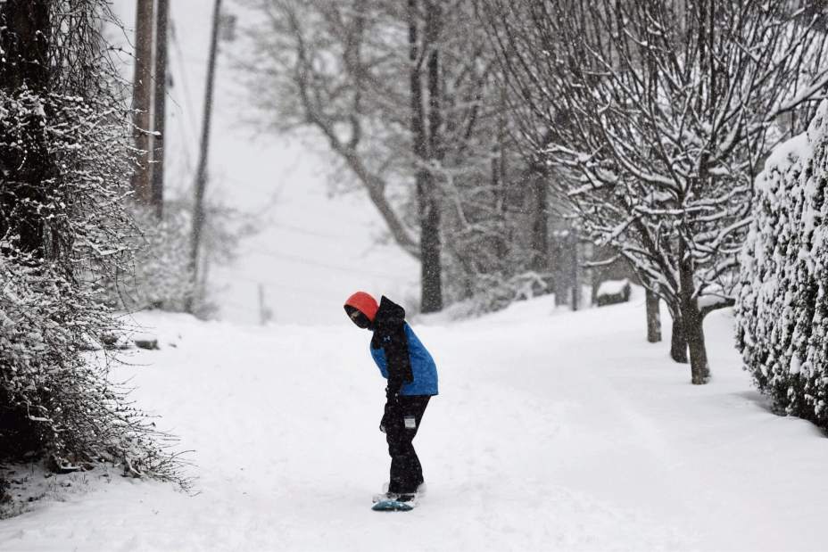 gtrlowinterstorm3032218jpg