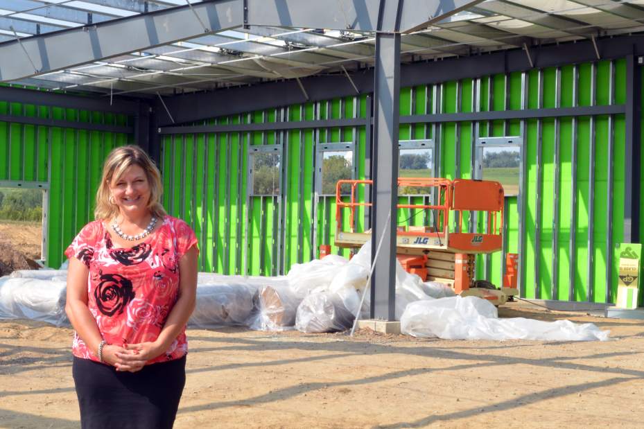 Slide 
													
													1