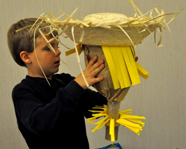 phpLOscarecrow1102512jpg