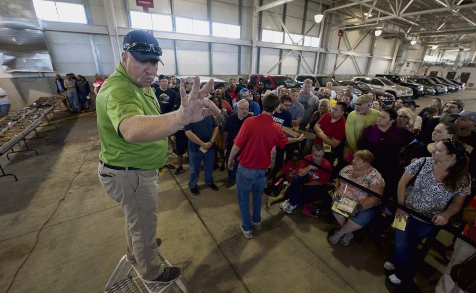 ptrairportauction01101517jpg