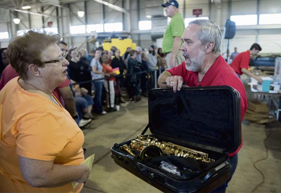 ptrairportauction02101517jpg