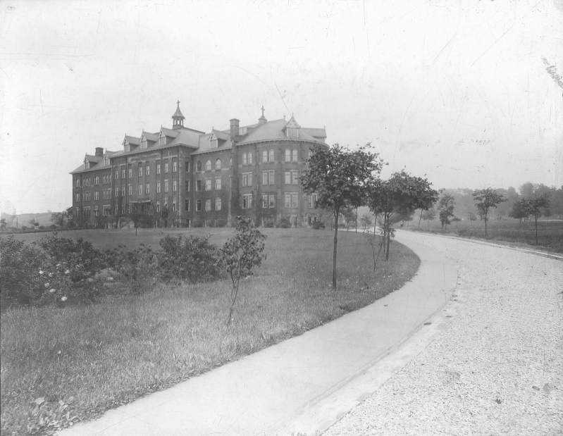 ptrbadensisters1061115jpg