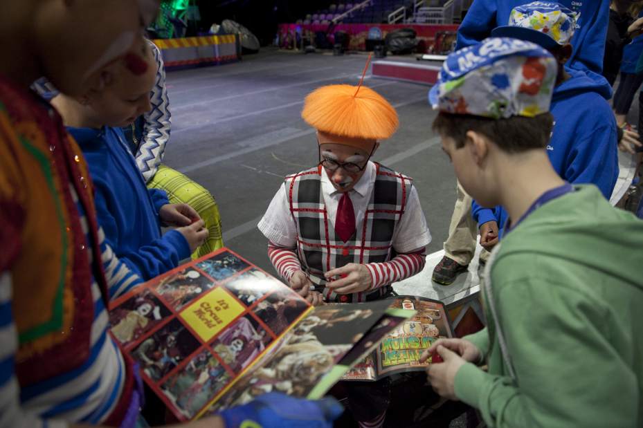 Slide 
													
													3