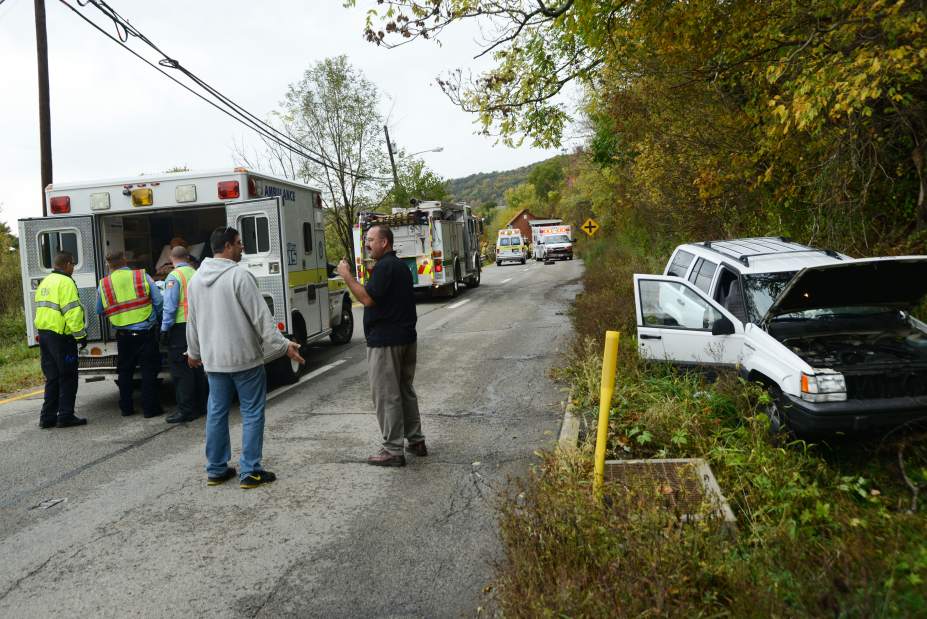 vi906accident101614jpg