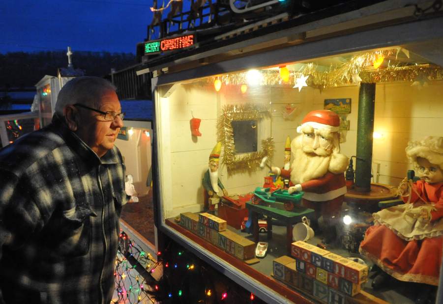 vnd40yeardisplay2122512jpg