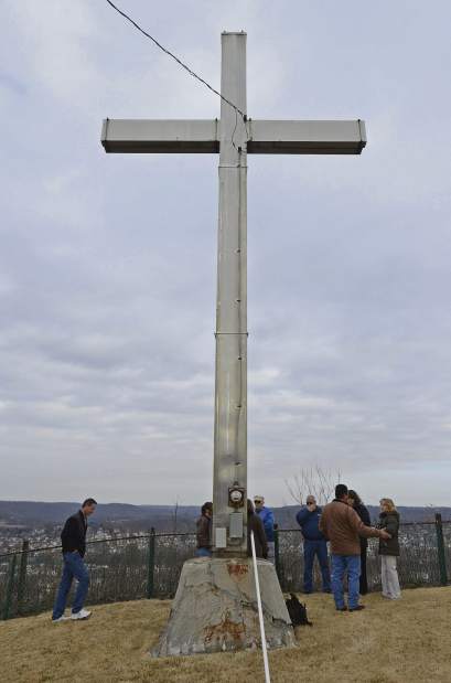 vndavaccross5022416jpg
