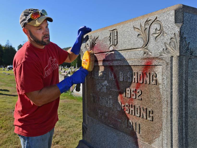 vndgravecleanup5092515jpg